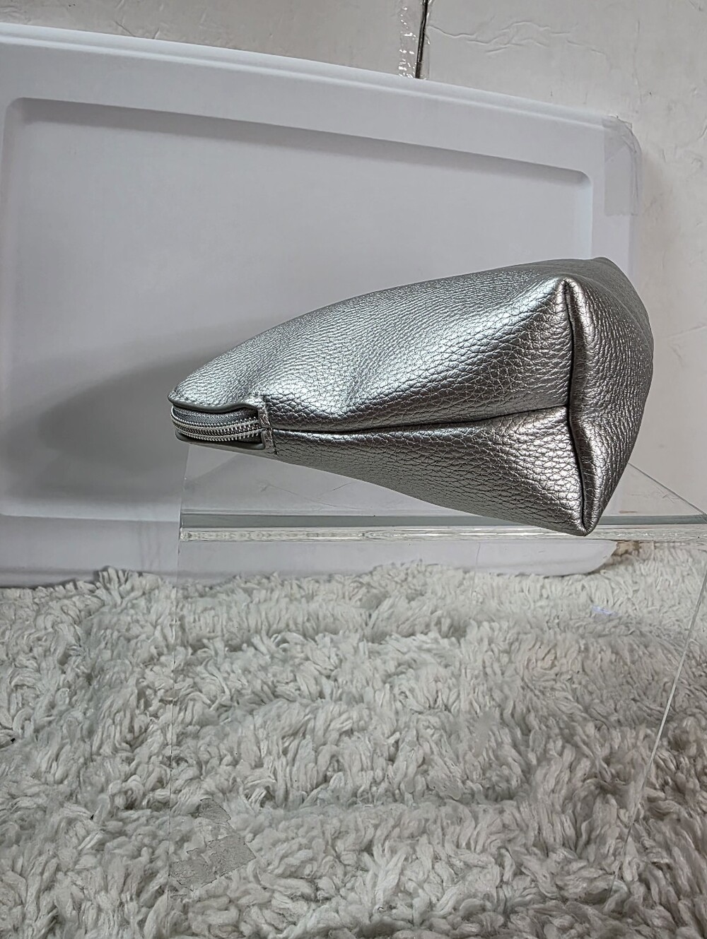 Obagi Silver Metallic Cosmetic Case Bag - Picture 8 of 16